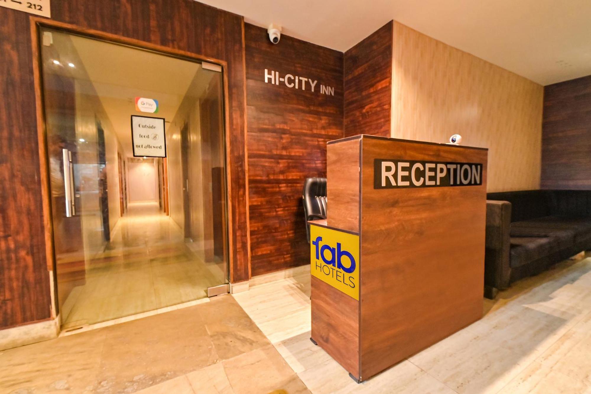 Fabhotel Penthouse - A K Dev Road Guwahati Exteriör bild