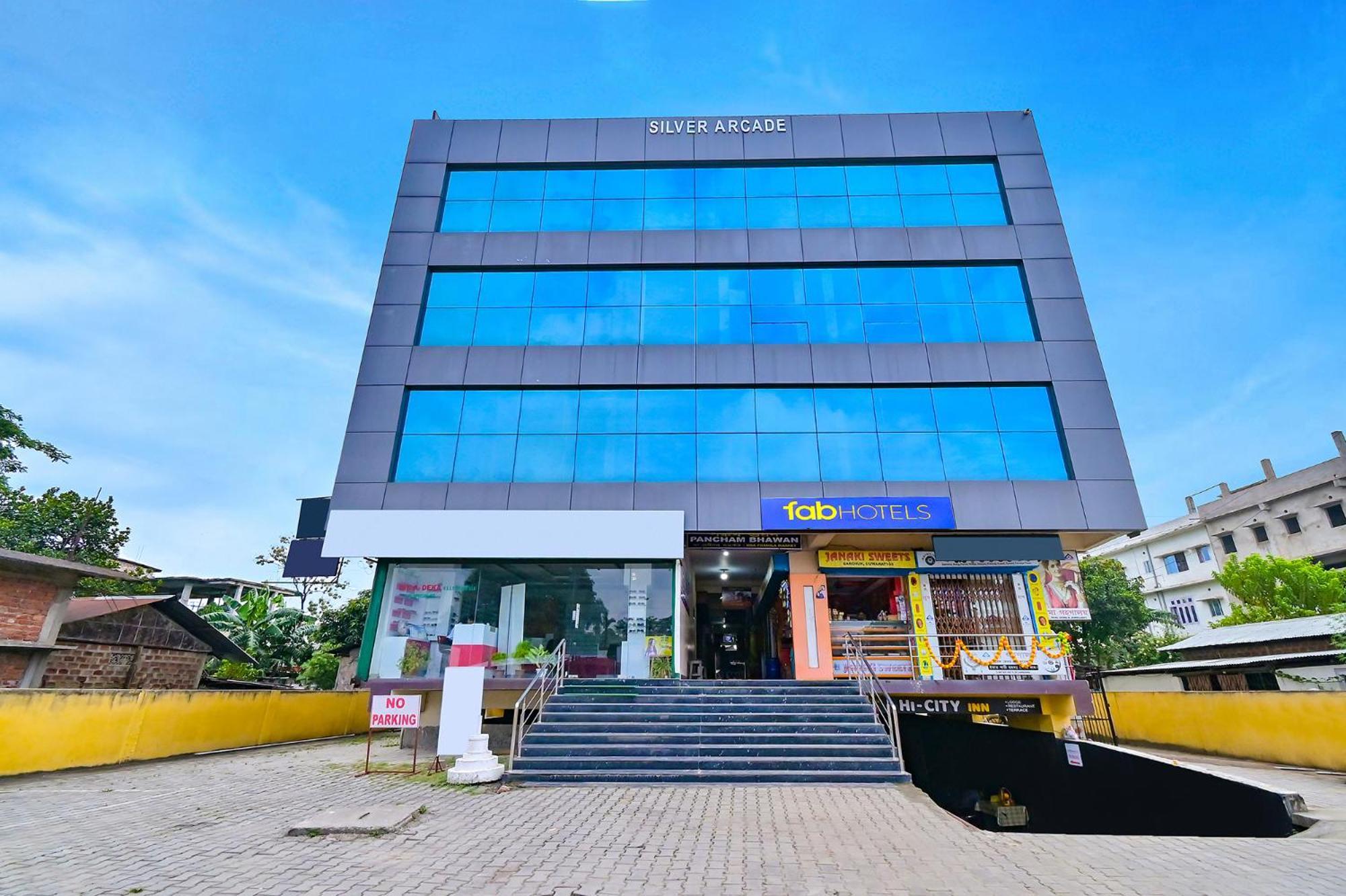 Fabhotel Penthouse - A K Dev Road Guwahati Exteriör bild